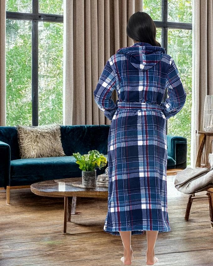 Alexander Del Rossa Womens Robe, Long Plush Bathrobe with Hood, Hooded Robes for Women Plus Size Bath Robe