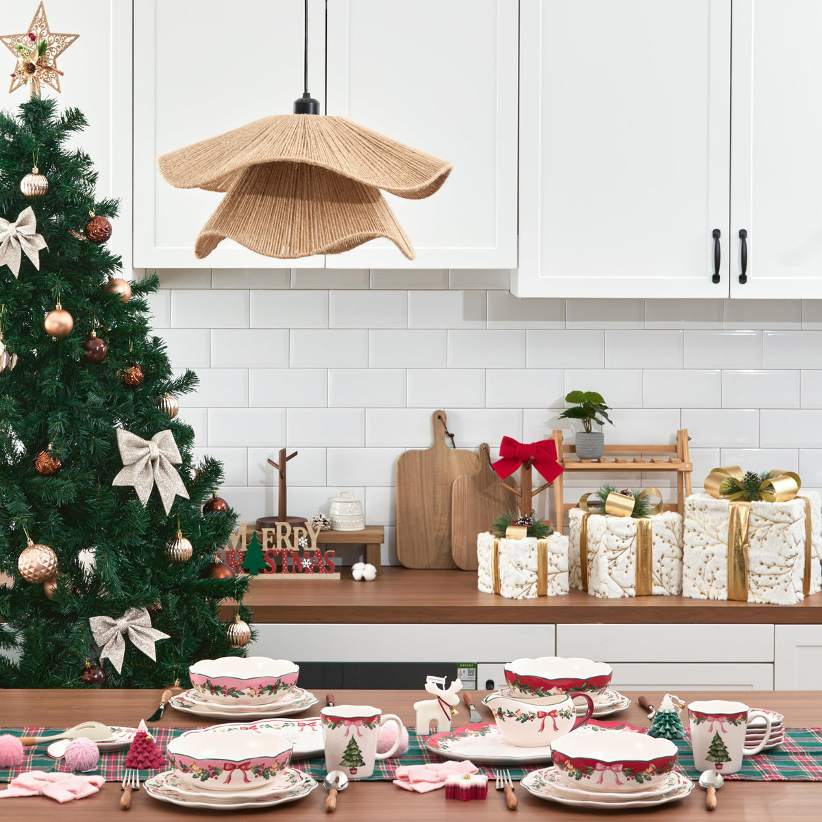 Bico Ribbon Christmas Scalloped Pasta Bowls, 36oz Salad Bowl Set of 4, Large Ceramic Serving Dinner Bowls for Soup and Cereal, Microwave and Dishwasher Safe, Gift for Housewarming and Holiday