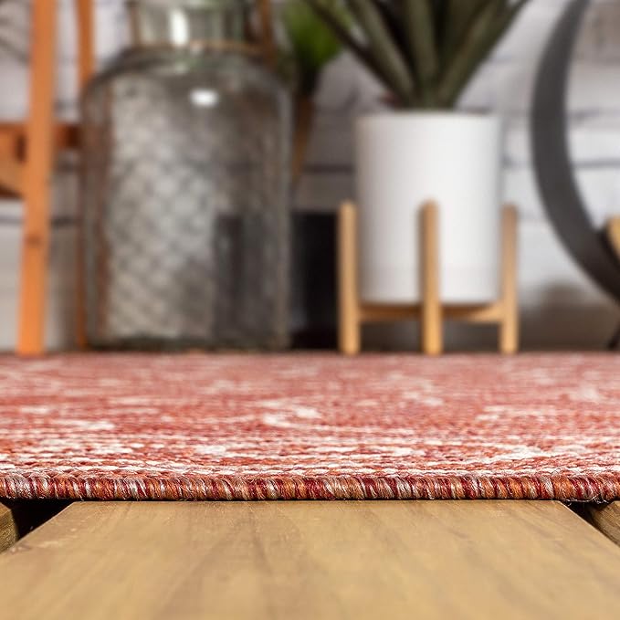 JONATHAN Y SMB106B-5R Charleston Vintage Filigree Textured Weave Indoor Outdoor Area Rug Classic Coastal Easy-Cleaning Bedroom Kitchen Backyard Patio Non Shedding, 5' Round, Red/Beige