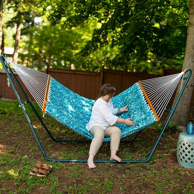 Sunnydaze Quilted Outdoor Hammock with Spreader Bars - Heavy-Duty 450-Pound Capacity Double Hammock for Outside - Cool Blue Tropics