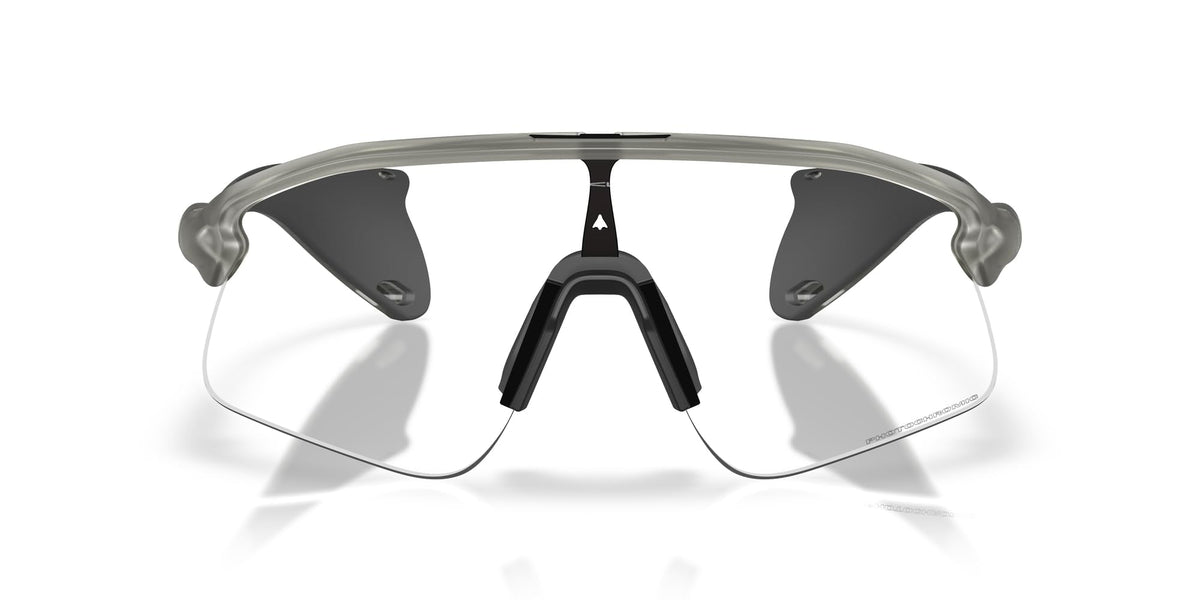 Oakley OO9517 Stunt Devil Sunglasses, Grey Ink/Photochromic, 36 mm