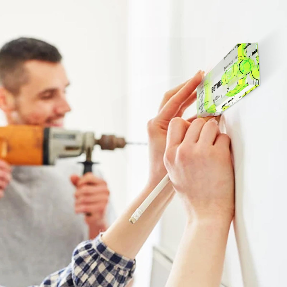 BETHEL Mini Bubble Level - 90°/180° Dual Direction Spirit Level with Shatterproof Design, High Accuracy for Picture Hanging, DIY, Carpentry - Ultra-Compact 75x25x15mm Pocket Leveling Tool