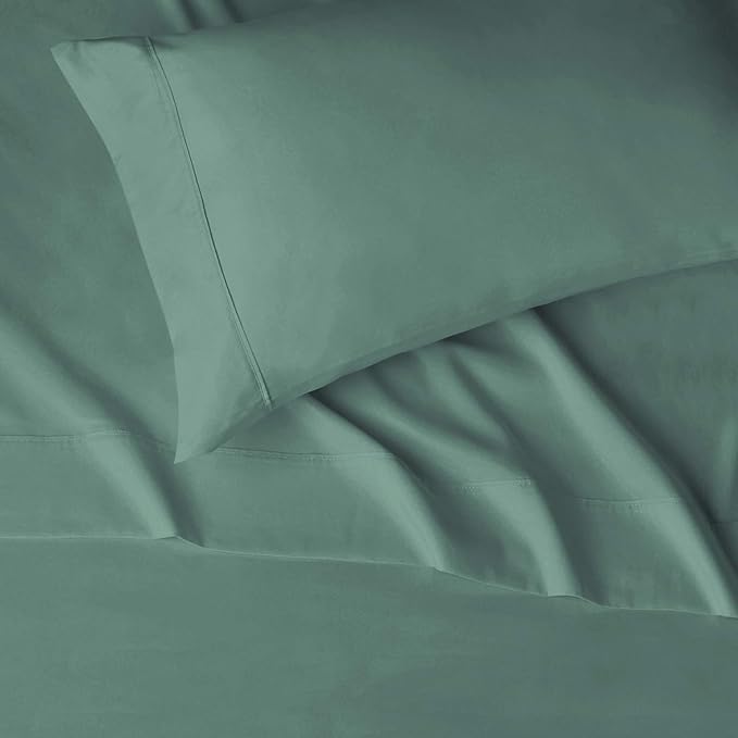 Amazon Basics Lightweight Super Soft Easy Care Wrinkle-Free Breathable Microfiber 3-Piece Bed Sheet Set with 14-Inch Deep Pockets, Twin XL, Emerald Green, Solid (Pack of 4)