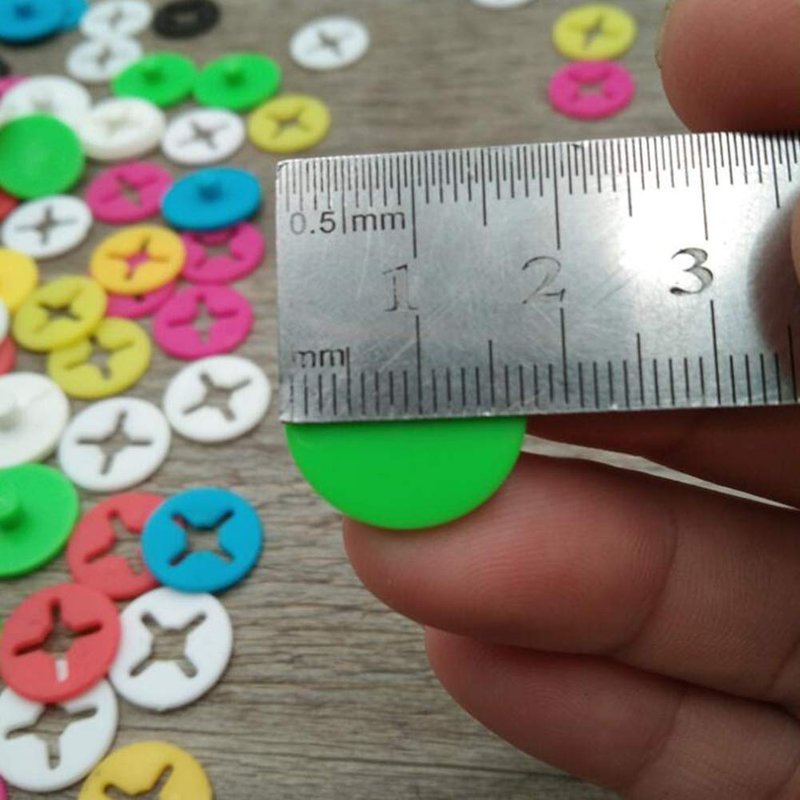 Geenite Running Bib Clips Fixing System Race Number Buckle Marathon Number Plate Buttons for Field Events Fasteners Holders Random Color 30 pcs