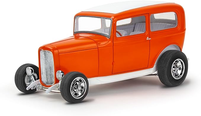 Revell 14553 '32 Ford Tudor Sedan 2'N1 1:25 Scale 188-Piece Skill Level 4 Model Building Kit