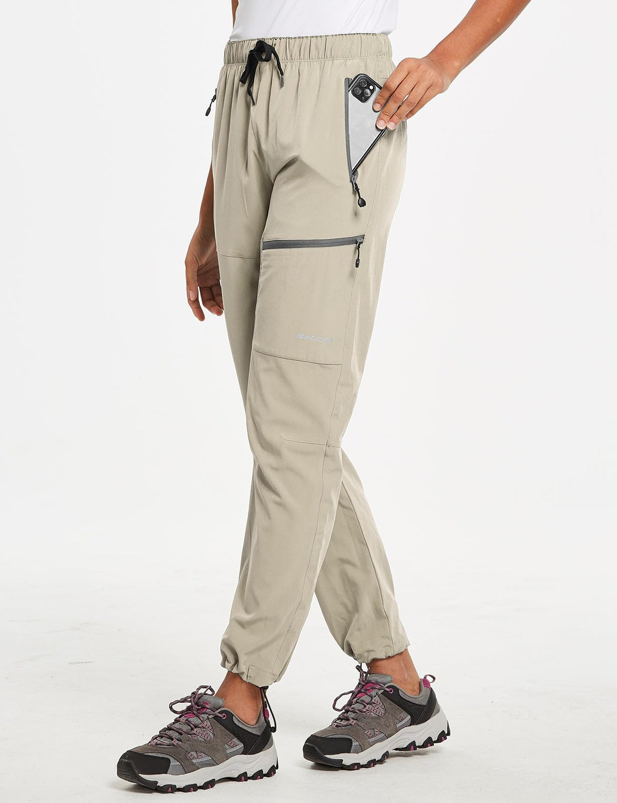 baleaf Cargo Pants for Women Petite Joggers Lightweight Quick Dry Pant Water Resistant 27'' Travel Workout Athletic Suntan Size M
