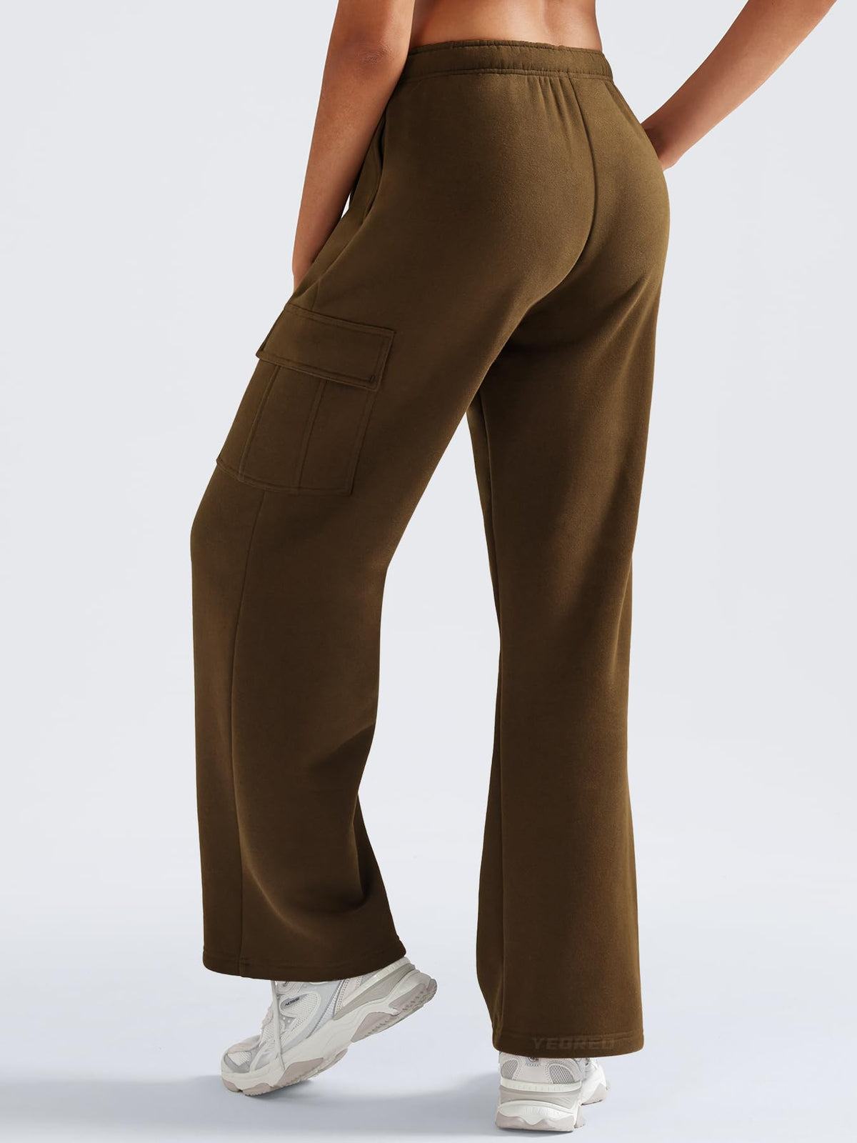 YEOREO Sweatpants Womens Cargo Pants Fleece Lined Wide Leg Joggers Baggy Drawstring Nairi Sweat Pants with Pockets Coffee M