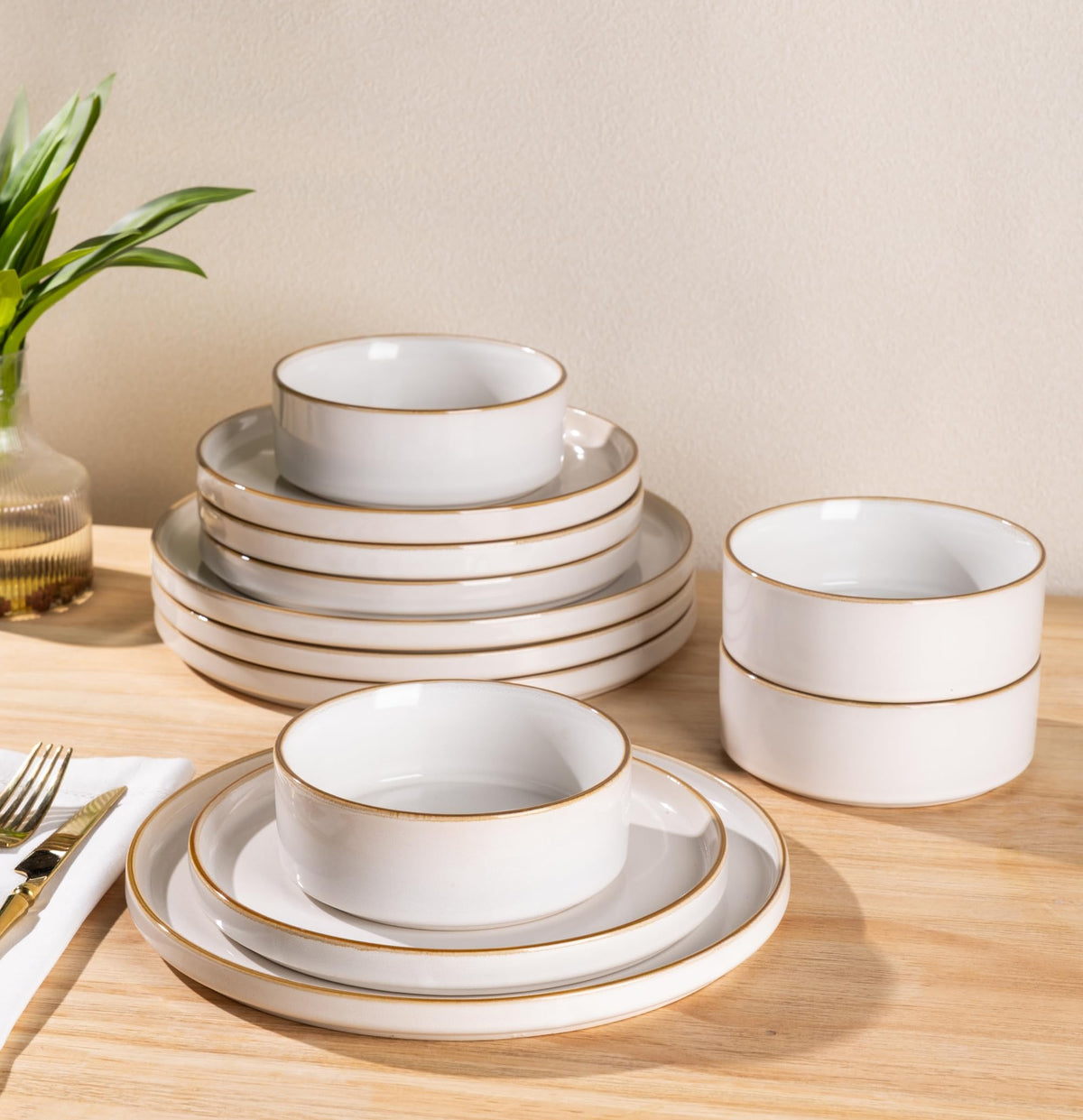GBHOME Dinnerware Sets for 4, 12 Pieces Ceramic Plates and Bowls Set