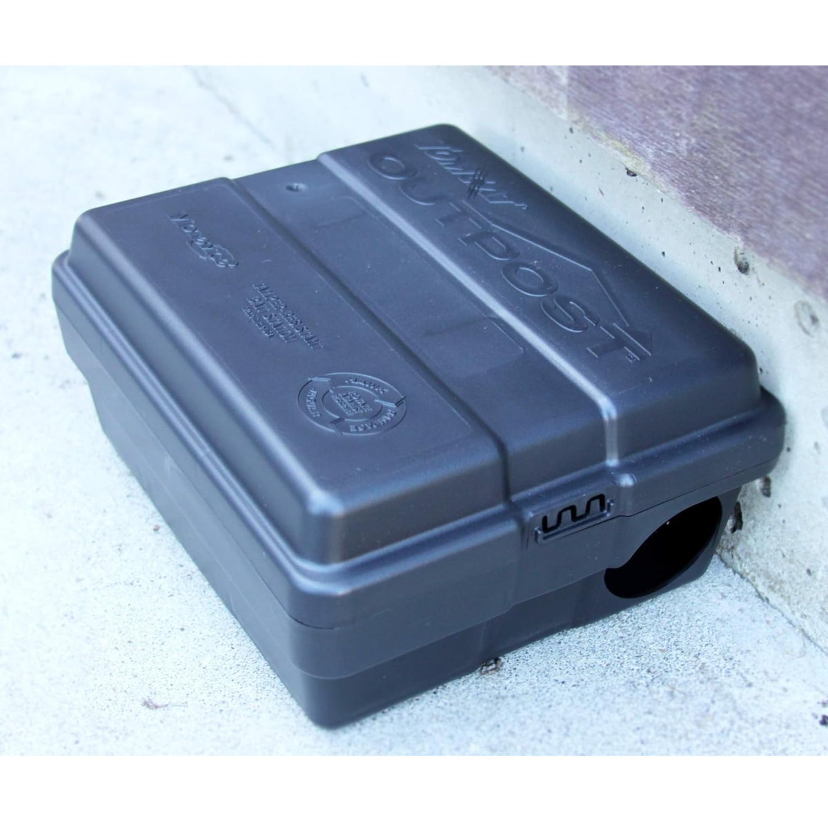 Outpost Rat Bait Station | Single Station Targets Small Mice Up to Large Rats | Position Horizontal or Vertical | Made in USA