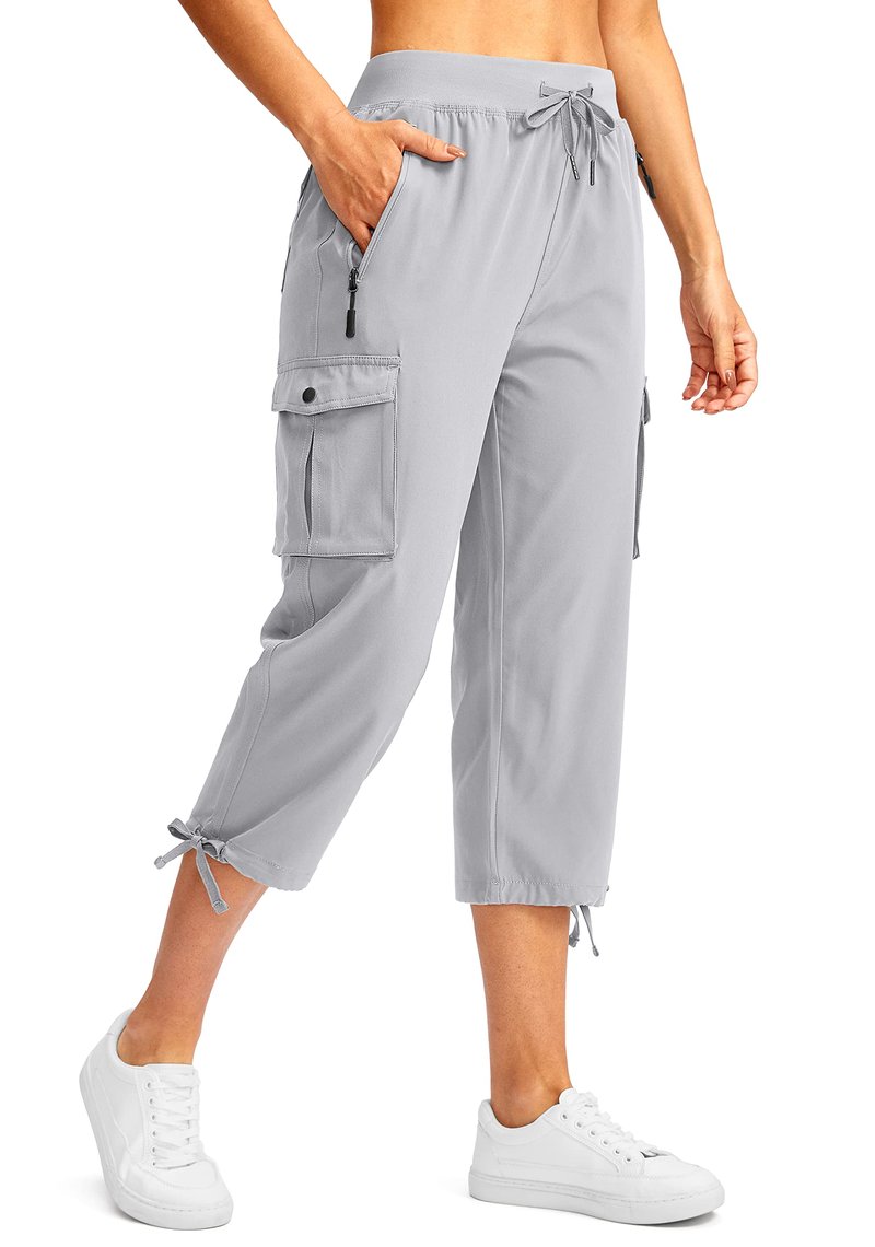 Soothfeel Women's Cargo Capris Pants with 6 Pockets Lightweight Quick Dry Travel Hiking Summer Pants for Women Casual (Bright Grey, XS)