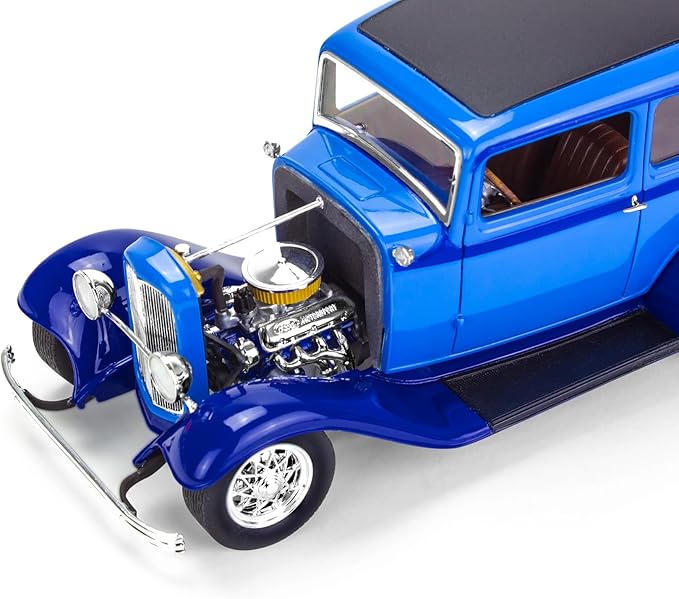 Revell 14553 '32 Ford Tudor Sedan 2'N1 1:25 Scale 188-Piece Skill Level 4 Model Building Kit
