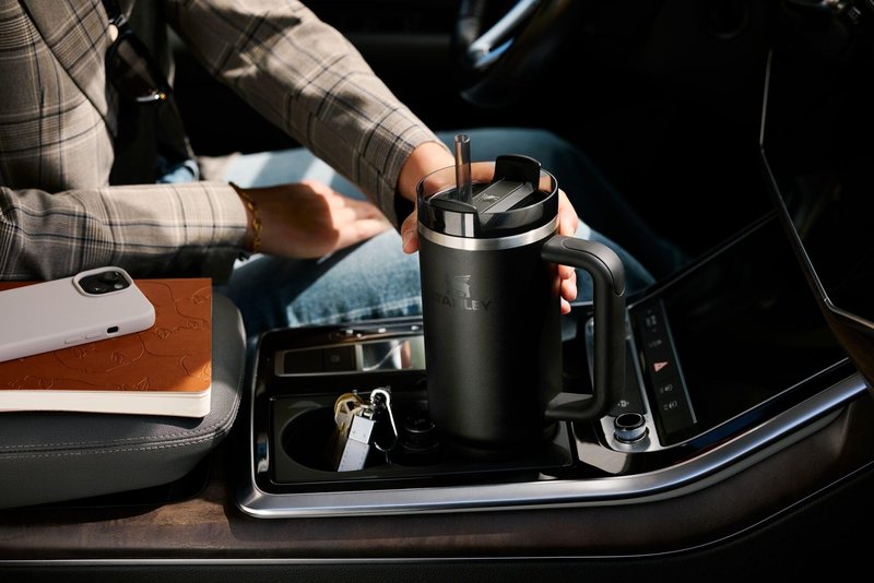 STANLEY Quencher H2.0 Tumbler with Handle and Straw 30 oz | Flowstate 3-Position Lid | Cup Holder Compatible for Travel | Insulated Stainless Steel Cup | BPA-Free | Lilac