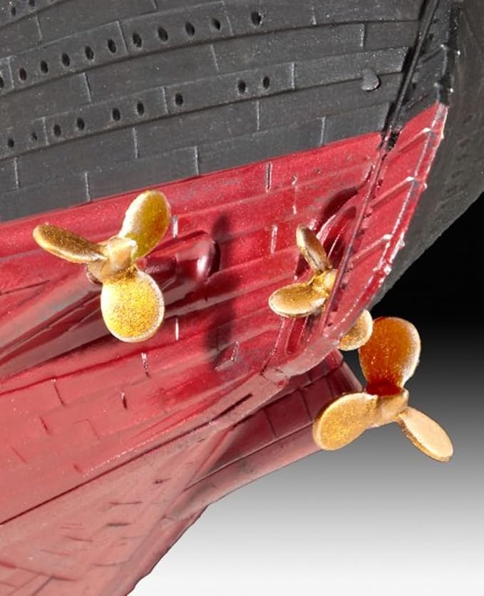 Revell of Germany RMS Titanic Plastic Model Kit