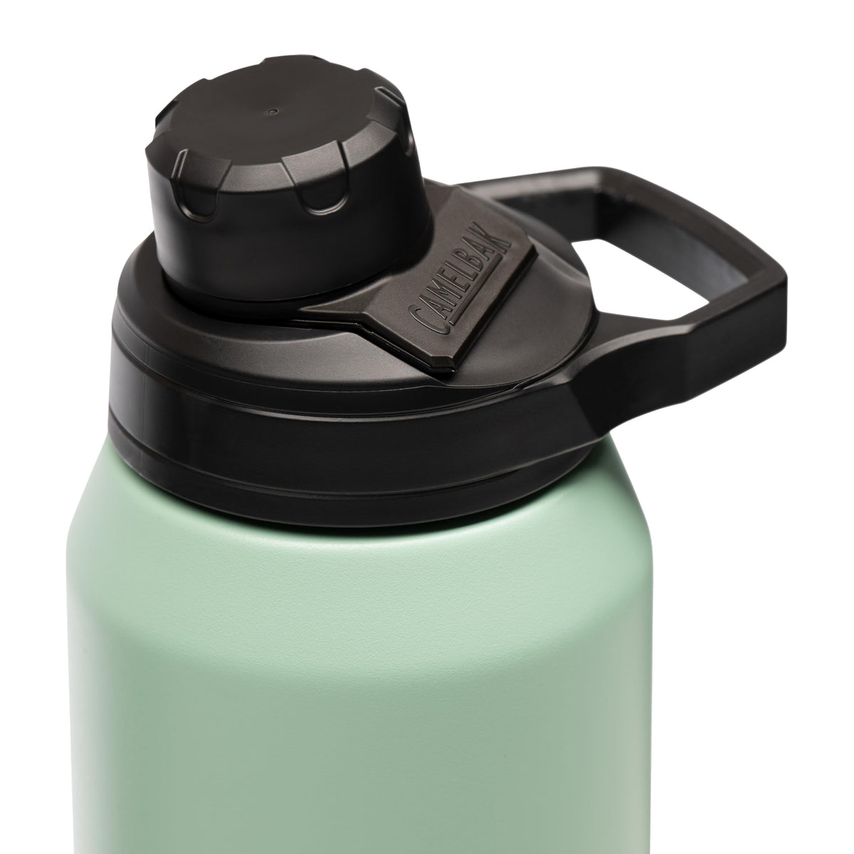 CamelBak Chute Mag Vacuum Insulated Stainless Steel Water Bottle, Magnetic Leak‑Resistant Cap for Everyday Hydration, 32oz, Seafoam