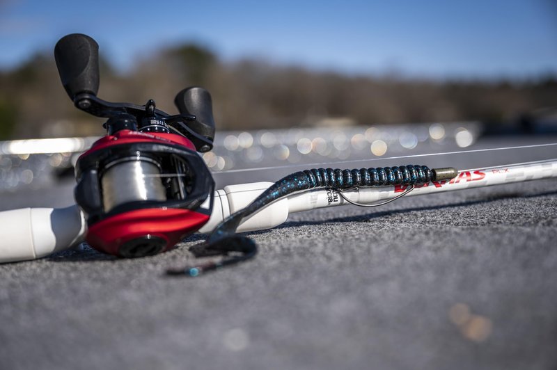 Berkley PowerBait® Power Worm Fishing Bait, Black Blue Fleck, 7in | 18cm, Irresistible Flavor, Classic Curly Tail Worm Profile, Ideal for Spring, Summer and Fall Fishing