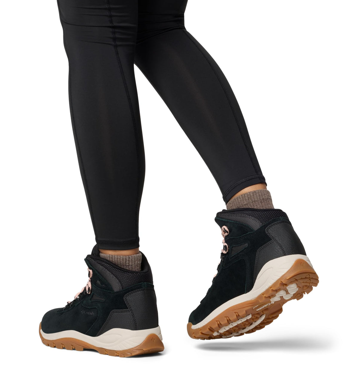 Columbia Womens Newton Ridge Plus Waterproof Amped, Black/Blush Rose, 10.5