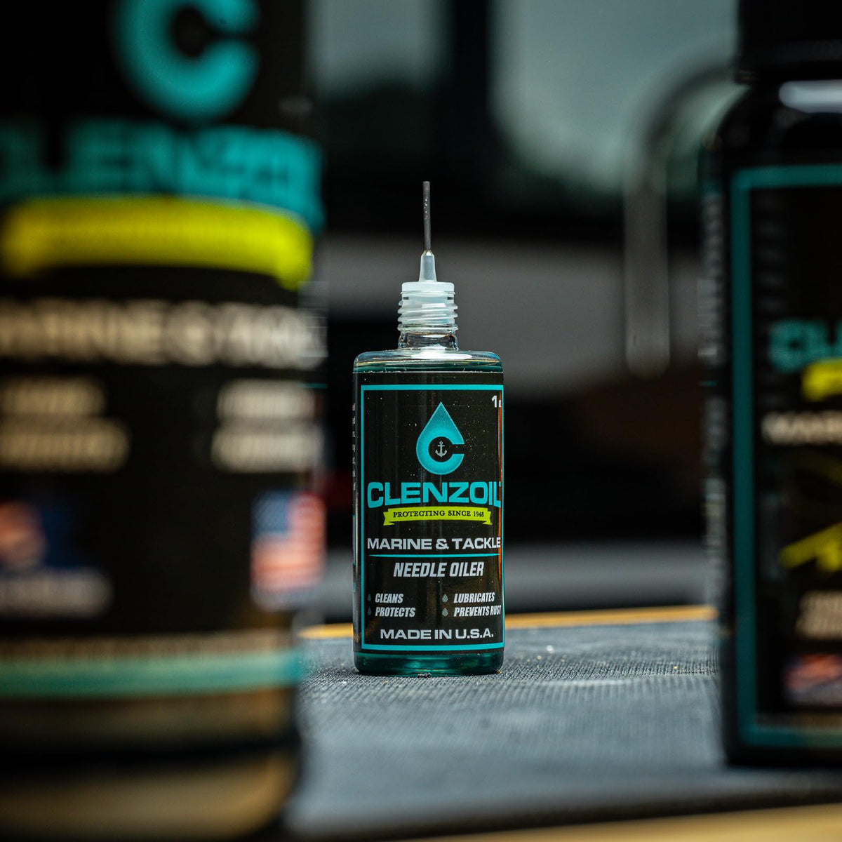 Clenzoil Marine & Tackle - Fishing Gear Oil Lubricant - for Fish Care Reels, Boat Motors, Downriggers & More - Easily Oils Applicator (Fishing Reel Oil)