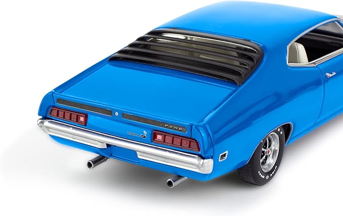Revell 14534 1970 Ford Torino Cobra 1:25 Scale 128-Piece Skill Level 4 Model Car Building Kit