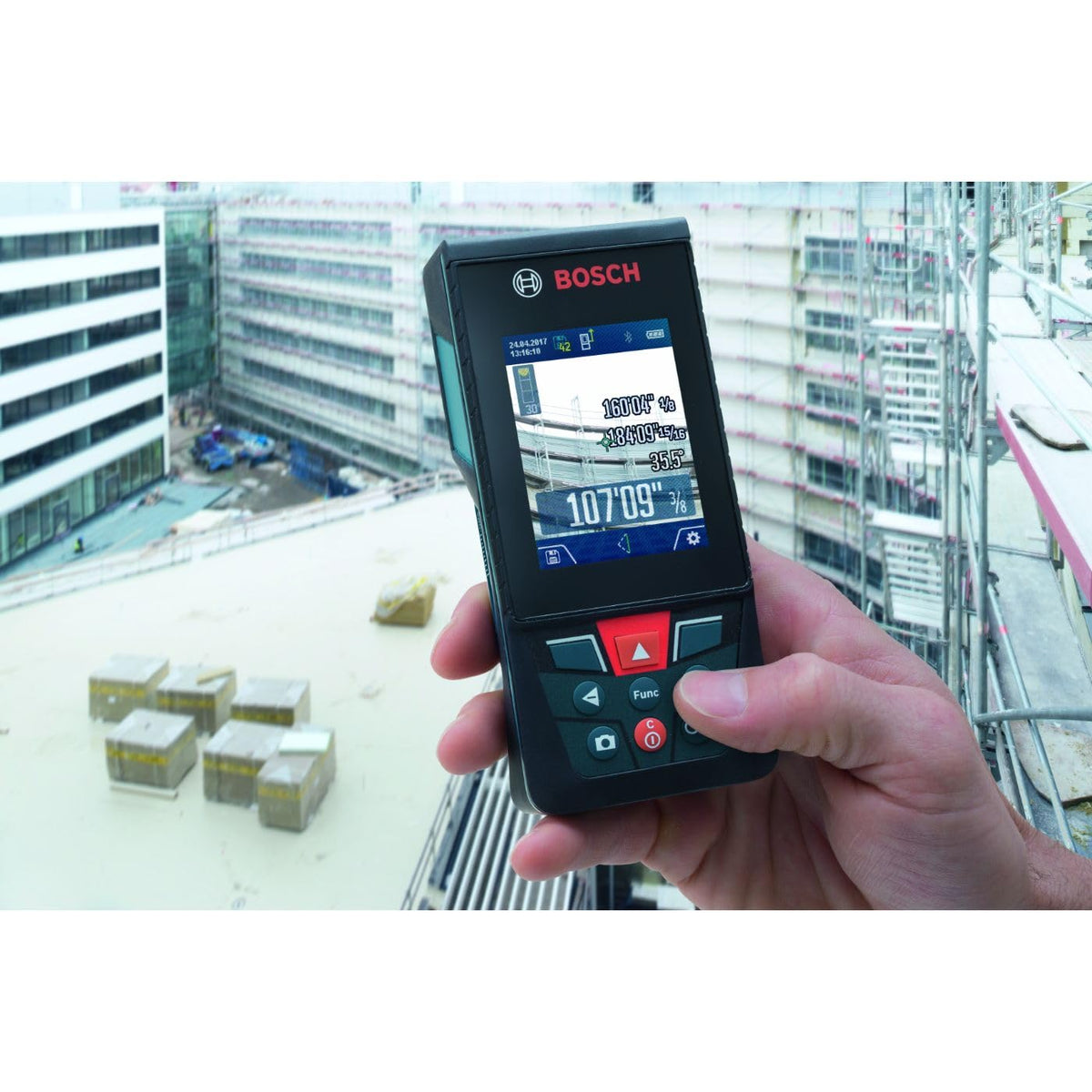 BOSCH GLM400C 400 Ft Blaze Outdoor Connected Laser Measure with Viewfinder, Includes 3 AA Batteries, Hand Strap, & Pouch