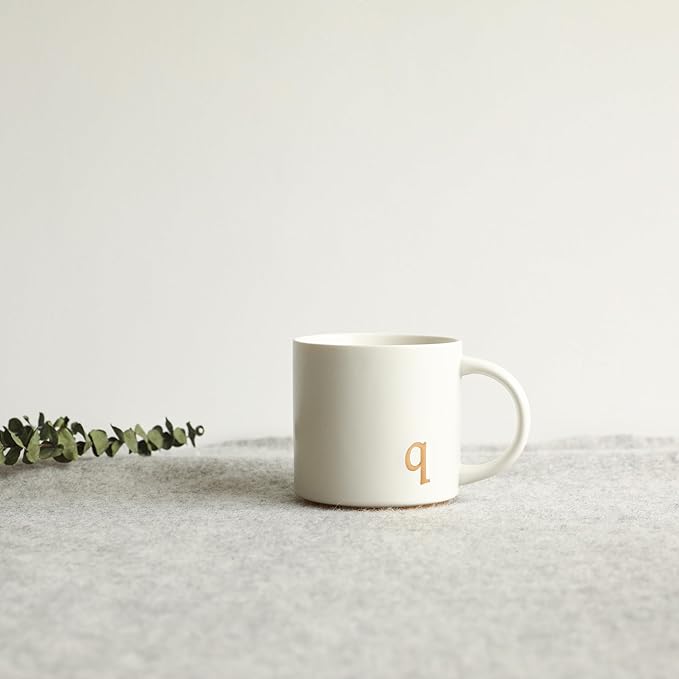 COLLECTIVE HOME - Monogram Ceramic Mugs, 15 oz Golden Initial Coffee Cups, Elegant Alphabet Tea Mugs, Elegant Personalized Mug with Gift Box, Luxurious Cups for Office and Home (q)