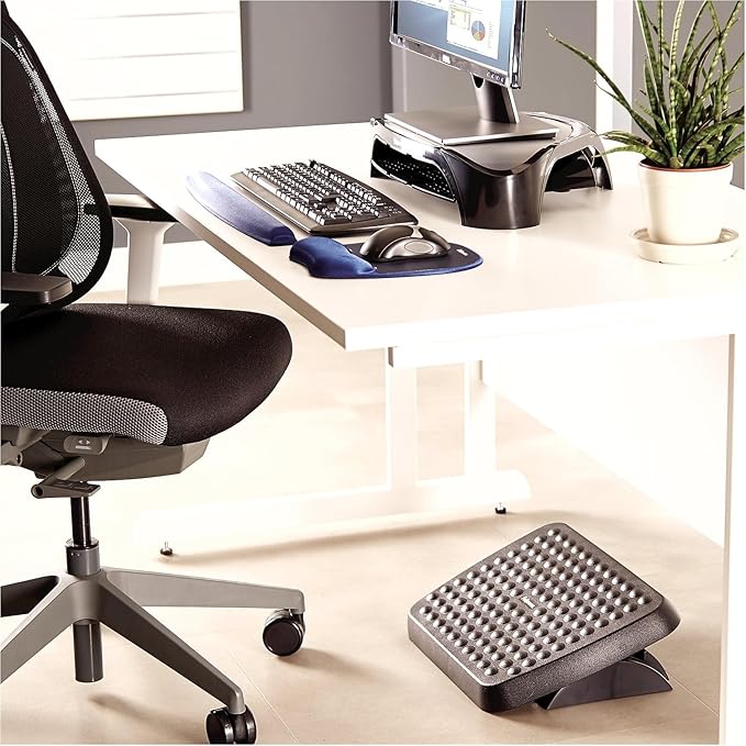Fellowes 48121 Standard Footrest, 2 Position, 17-5/8x13-1/8x3-3/4, Graphite