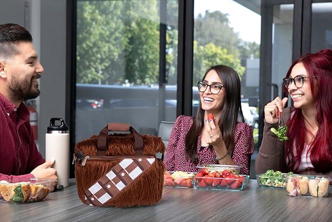 PICNIC TIME Star Wars Chewbacca On The Go Lunch Bag Cooler, Soft Cooler Lunch Box, Insulated Lunch Tote, Leak-Resistant Work Lunchbox, Reusable Thermal Cooler Bag, (Brown)