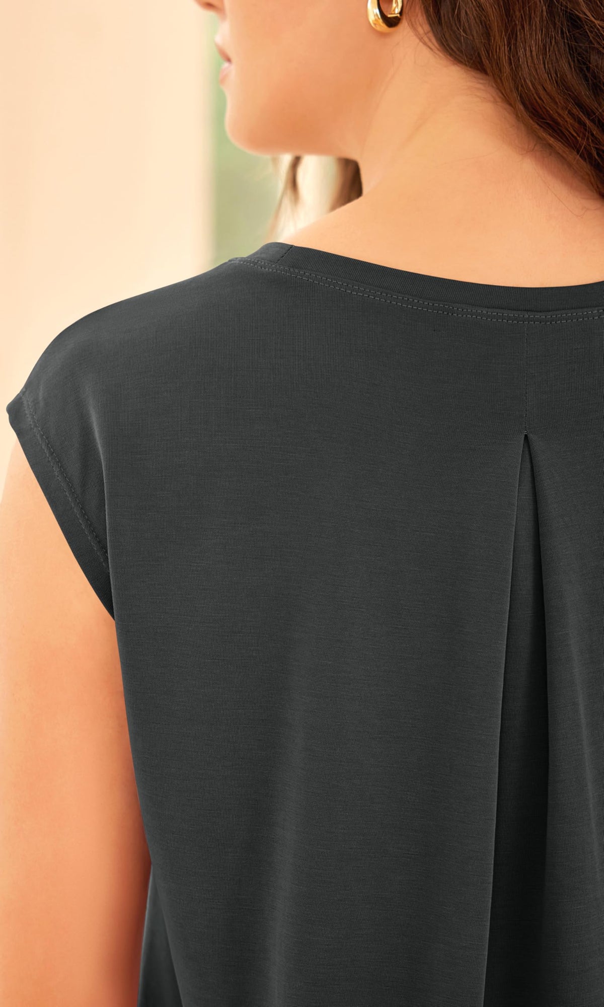 ODODOS Modal Soft Sleeveless Shirts for Women Crew Neck Yoga Tee Summer Flowy Workout Tank Tops, Black, Small