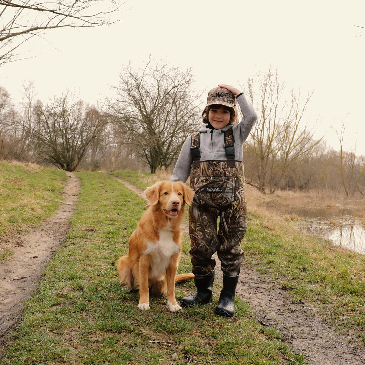 DaddyGoFish Neoprene Chest Waders for Kids and Adults, BootFoot, Fishing & Hunting with a Camouflage Caps, and a Wader Hanger