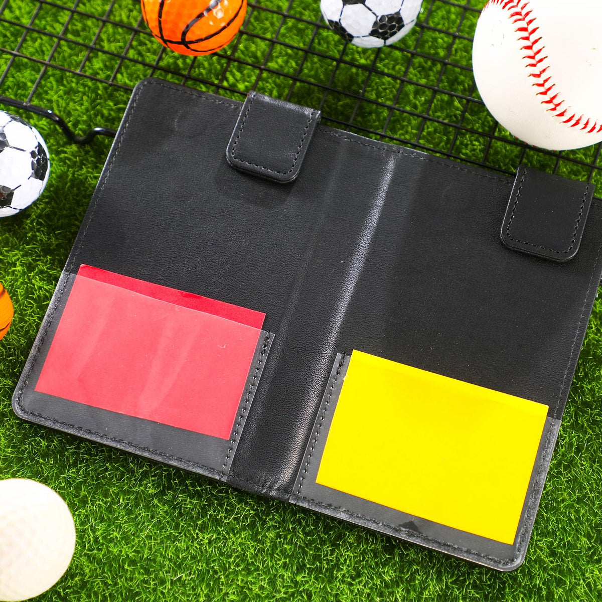 Marspark 1 Pcs Umpire Lineup Card Holder - Magnetic Leather Referee Card Holder for Soccer Volleyball Rugby Baseball Matches