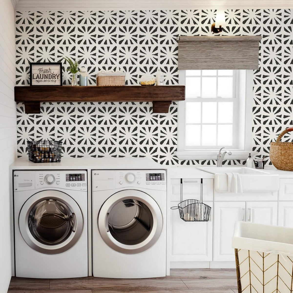 Fiula Boho Peel and Stick Wallpaper Vintage Wallpaper Geometric Wall Paper 393"×17.3" Black and Beige Retro Contact Paper Renter Friendly Self-Adhesive Waterproof Removable Bathroom Bedroom Vinyl