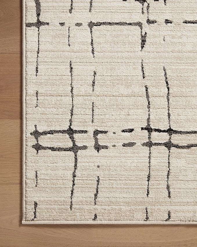 Loloi Darby Collection DAR-06 Sand/Dk. Grey 2'-7" x 10'-0" Runner Rug