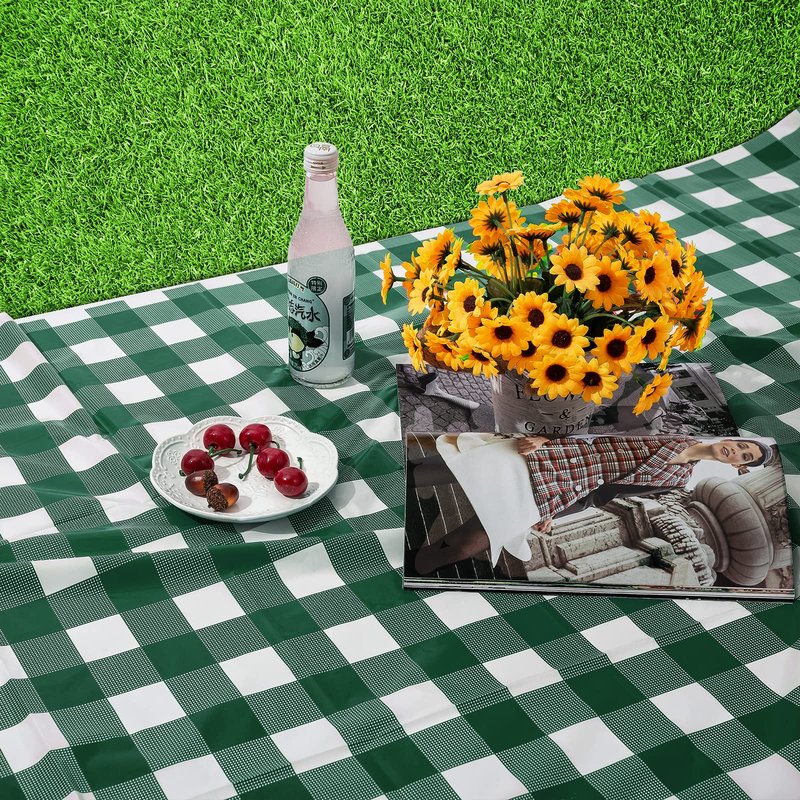 Kesfey 3 Packs Green and White Checkered Tablecloths 54 x 108 Inches Disposable Plastic Gingham Tablecovers Waterproof Rectangle Picnic Party Table Covers for Birthday Party Supplies Christmas