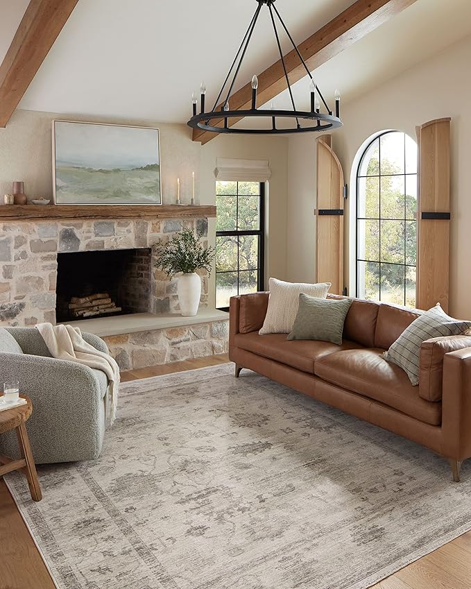 Loloi Magnolia Home by Joanna Gaines Millie Collection MIE-01 Silver/Dove 9'-6" x 9'-6", .25" Pile Height, Round Area Rug