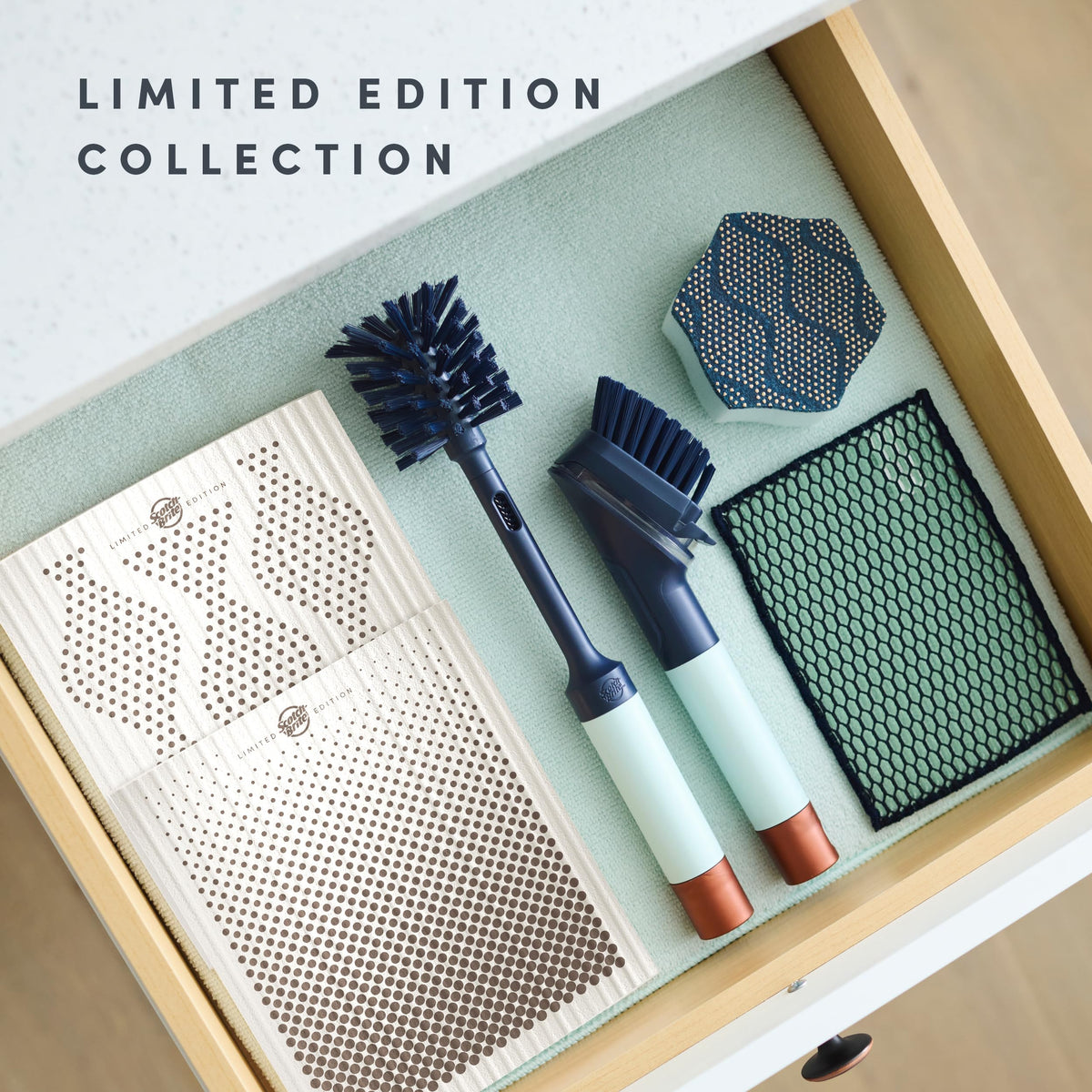 Brite by Scotch-Brite Limited Edition 2-in-1 Straw and Bottle Brush Set, Sleek and Stylish Bottle Cleaner Brush with 360-Degree Bristles and Hidden Straw Brush