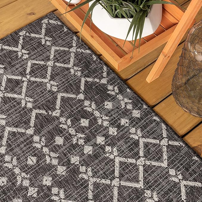 JONATHAN Y SMB108F-8R Ourika Moroccan Geometric Textured Weave Black/Gray 8' Round Indoor/Outdoor Area Rug, Pet Friendly, Non-Shedding, Stain Resistant, Easy-Cleaning for Backyard, Patio, Porch