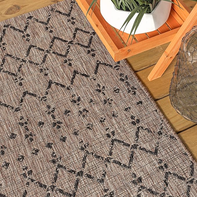 JONATHAN Y SMB108D-3R Ourika Moroccan Geometric Textured Weave Indoor/Outdoor Area Rug, Bohemian, Scandinavian for Bedroom, Kitchen, Living Room, Easy-Cleaning, Natural/Black, 3' Round