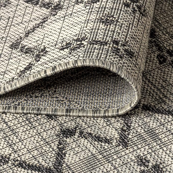 JONATHAN Y SMB108E-214 Ourika Moroccan Geometric Textured Weave Indoor/Outdoor Runner Rug, Bohemian, Scandinavian for Bedroom, Kitchen, Living Room, Easy-Cleaning, Light Gray/Black, 2 ft. x 14 ft.