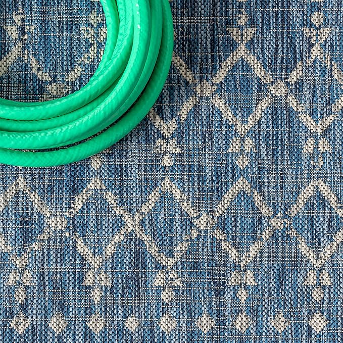 JONATHAN Y SMB108B-9R Ourika Moroccan Geometric Textured Weave Indoor/Outdoor Area Rug, Bohemian, Scandinavian for Bedroom, Kitchen, Living Room, Easy-Cleaning, Navy/Light Gray, 9' Round