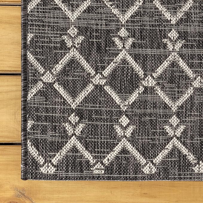 JONATHAN Y SMB108F-8R Ourika Moroccan Geometric Textured Weave Black/Gray 8' Round Indoor/Outdoor Area Rug, Pet Friendly, Non-Shedding, Stain Resistant, Easy-Cleaning for Backyard, Patio, Porch
