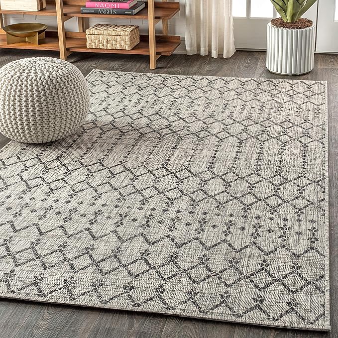 JONATHAN Y Moroccan Geometric Indoor Outdoor Area Rug 6X9 Light Gray/Black, Ourika Textured Weave for Backyard, Patio, Porch, Easy-Cleaning, High Traffic, Pet-Friendly, Non-Shedding (SMB108E-6)