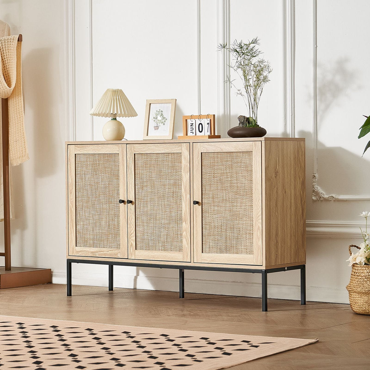 Rattan Cabinet, Rattan Storage Cabinet with 3 Magnetic Doors and Adjustable Shelves, Sideboard Buffet Cabinet for Hallway, Entryway, Living Room, or Kitchen, Natural