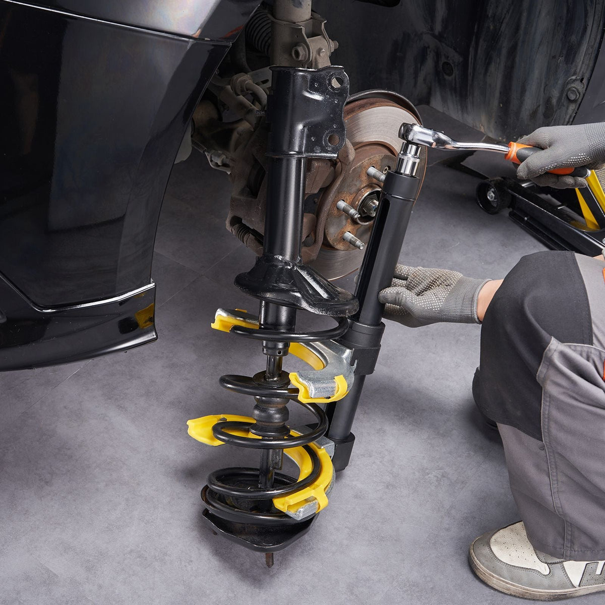 Strut Spring Compressor Set, Macpherson Strut Spring Compressor Kit, Interchangeable Fork Strut Coil Extractor Remover Tool, with Yellow Protective Sleeve and Carrying Case